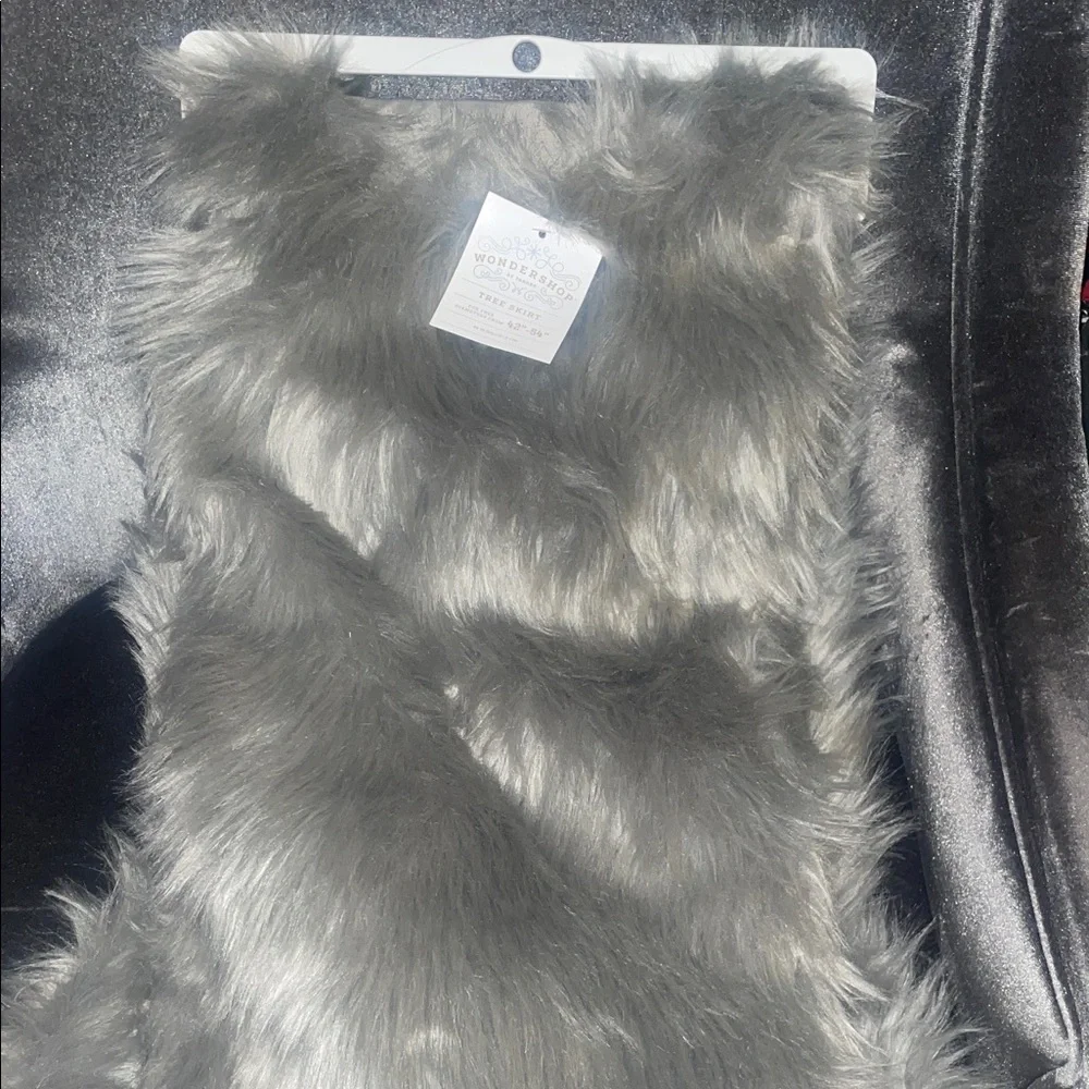 Wondershop Gray Faux Fur Tree Skirt